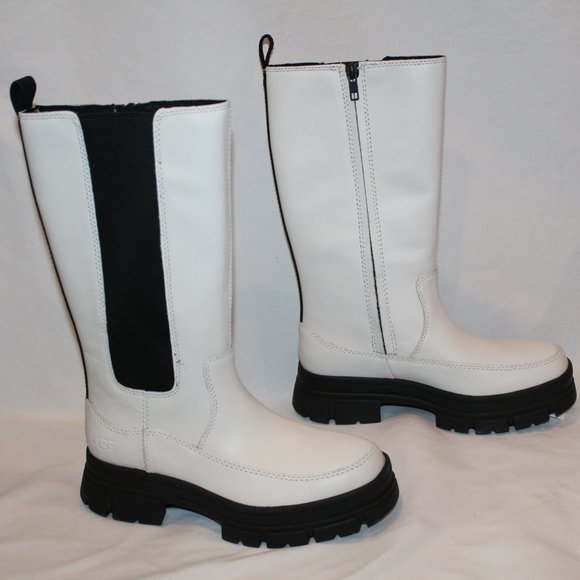 NIB UGG WOMEN'S TALL ASHTON CHELSEA WHITE BLACK LEATHER BOOTS - Picture 2 of 7